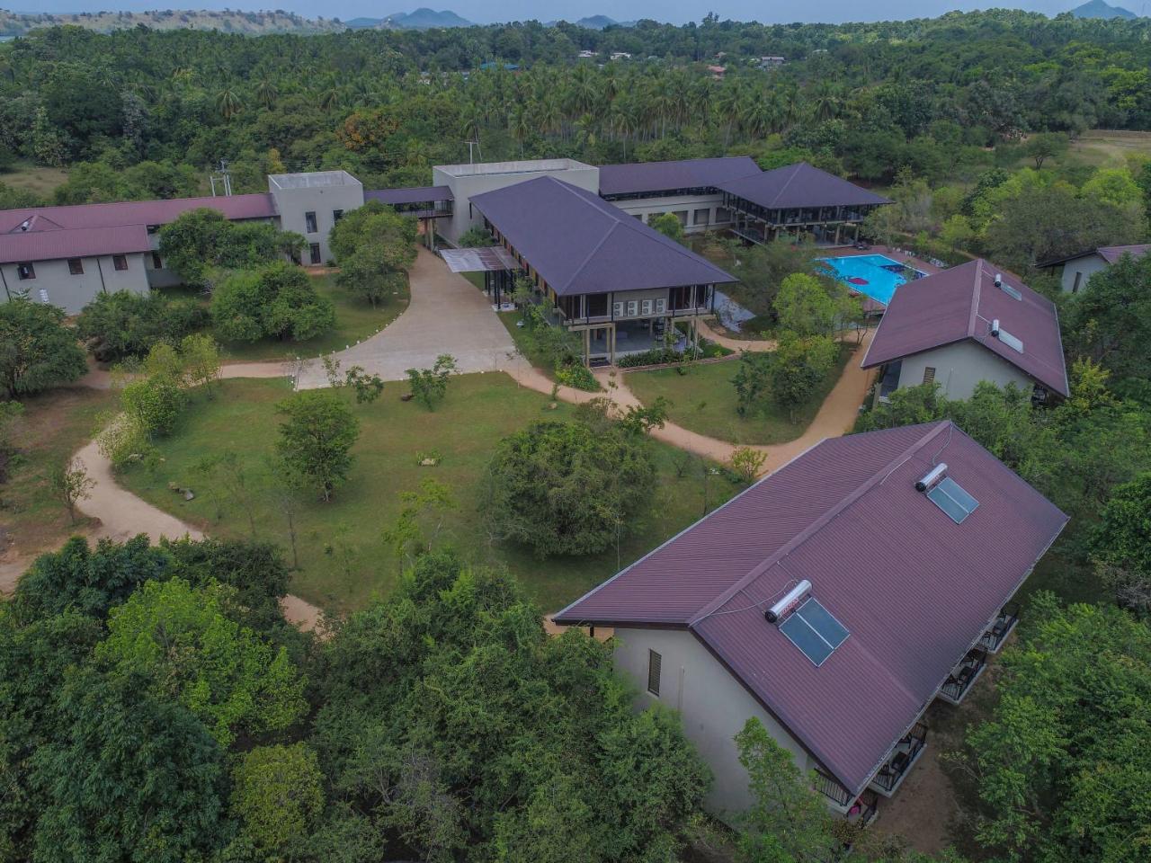 Tropical Life Resort And Spa Dambulla Bagian luar foto